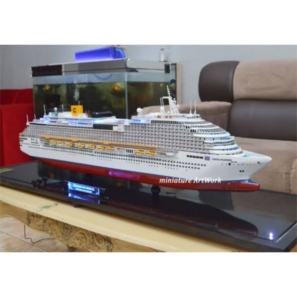Rumpun Artwork - Miniatur Kapal Pesiar Costa Diadema
