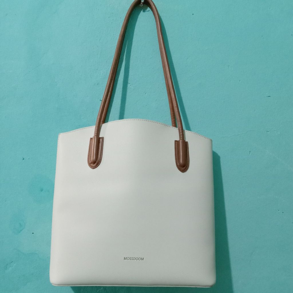 Preloved Tas Bahu Wanita MOSSDOOM Totebag