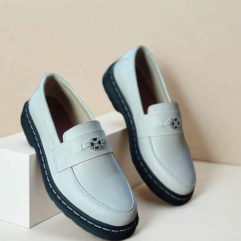 HAIMEDH - Sepatu Pantofel Pria Loafers Docmart formal Casual Chopper Putih