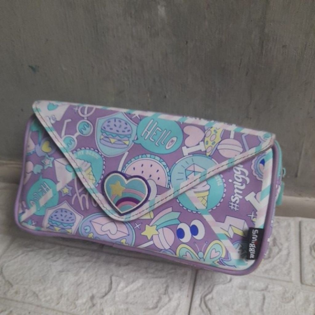 

kotak pensil lilac smiggle