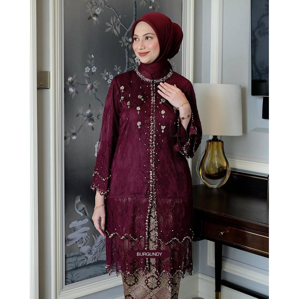SARAH THELABEL RANIA KEBAYA READY