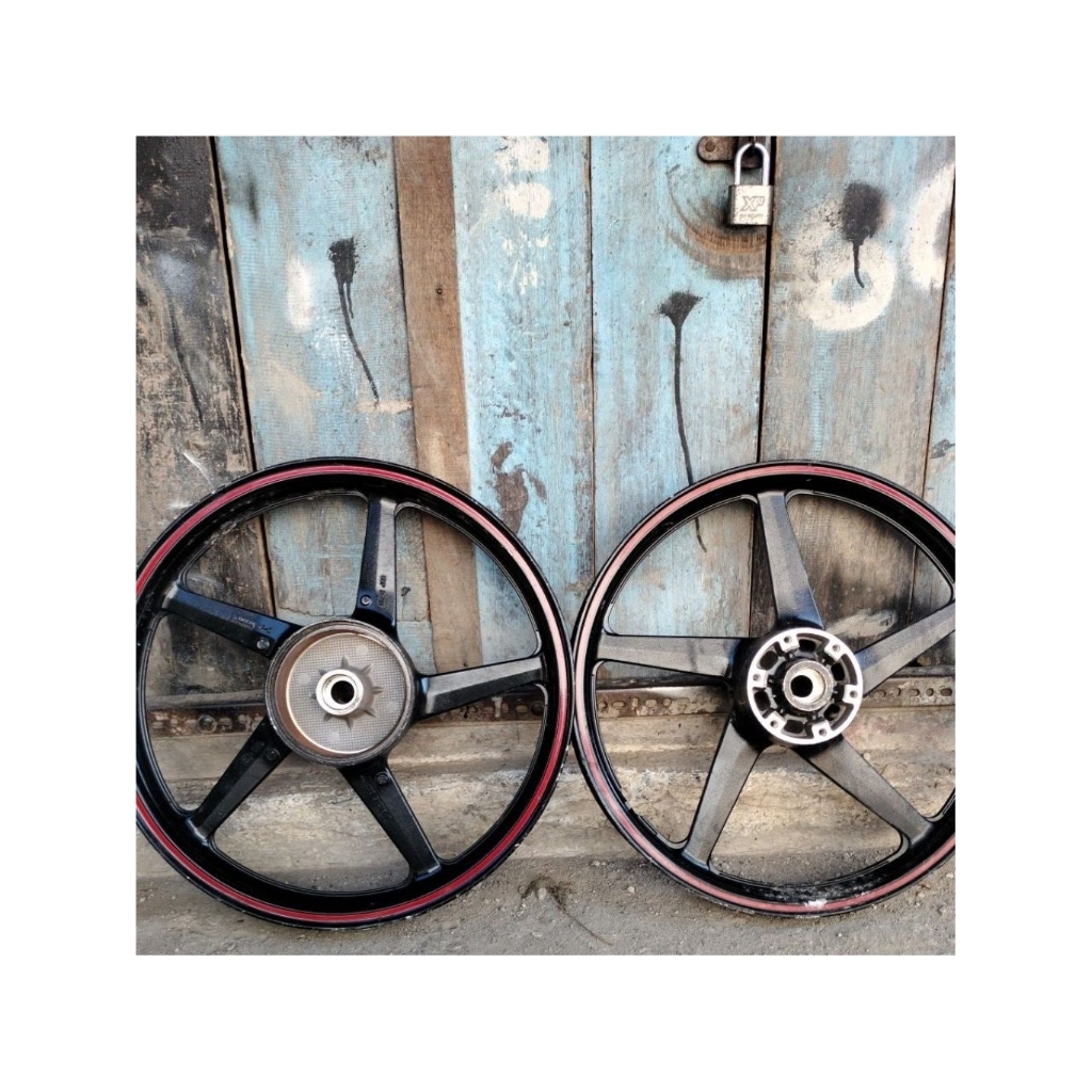 Velg racing ring 18 Yamaha Scorpio 5BP original copotan mulus cocok buat bahan PNP RX-King