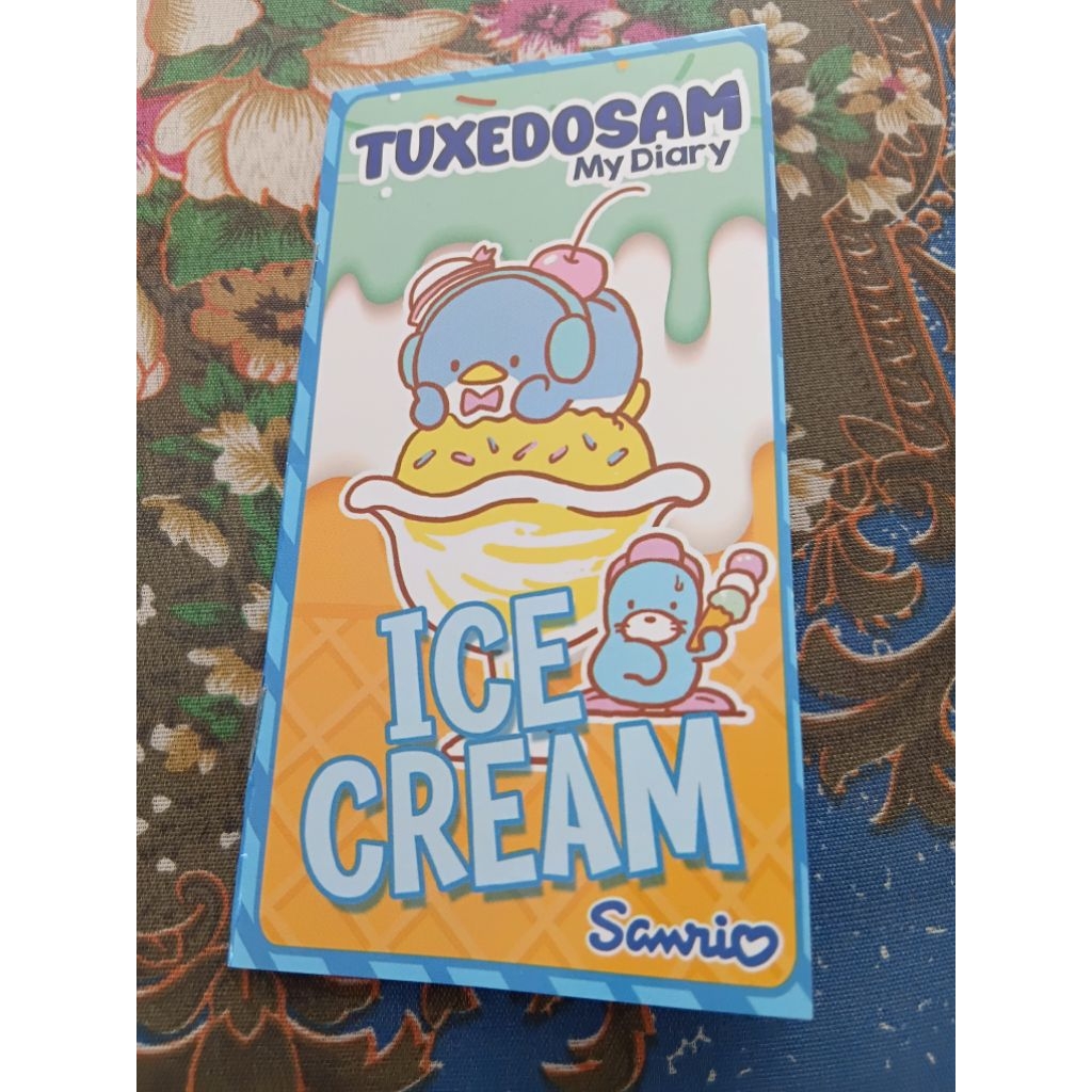 

Buku MyDiary DG Panjang Motif Tuxededosam