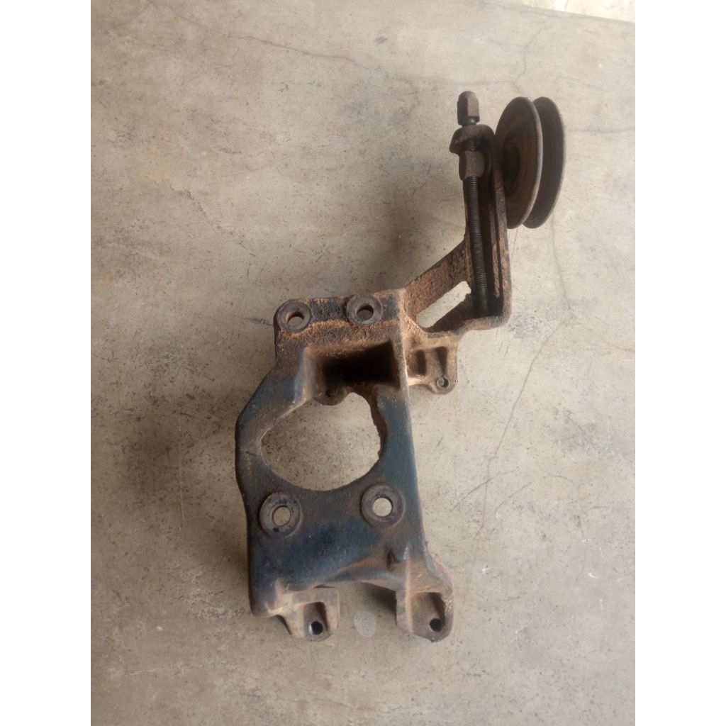 Breket AC Toyota Kijang Super 5k #ORIGINAL