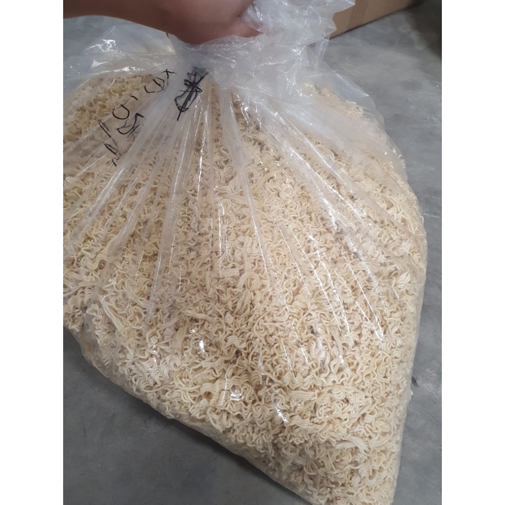 

Mie Hancur Untuk Campuran Pakan Ternak