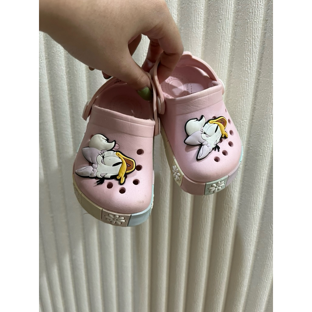 Max Fashions Sandal Anak Perempuan Daisy Duck Accent Slip-On Clogs - Preloved