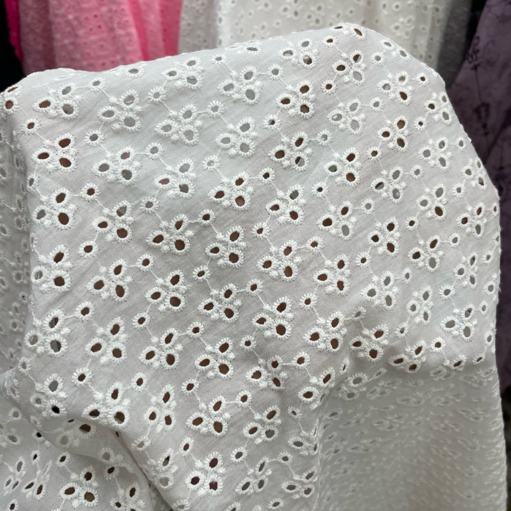 kain katun bordir motif bunga premium - kain katun bordir bolong - warna putih bw lqb