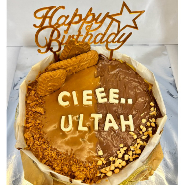 

burnt cheese cake birthday d:16cm t: 3cm (instan only)