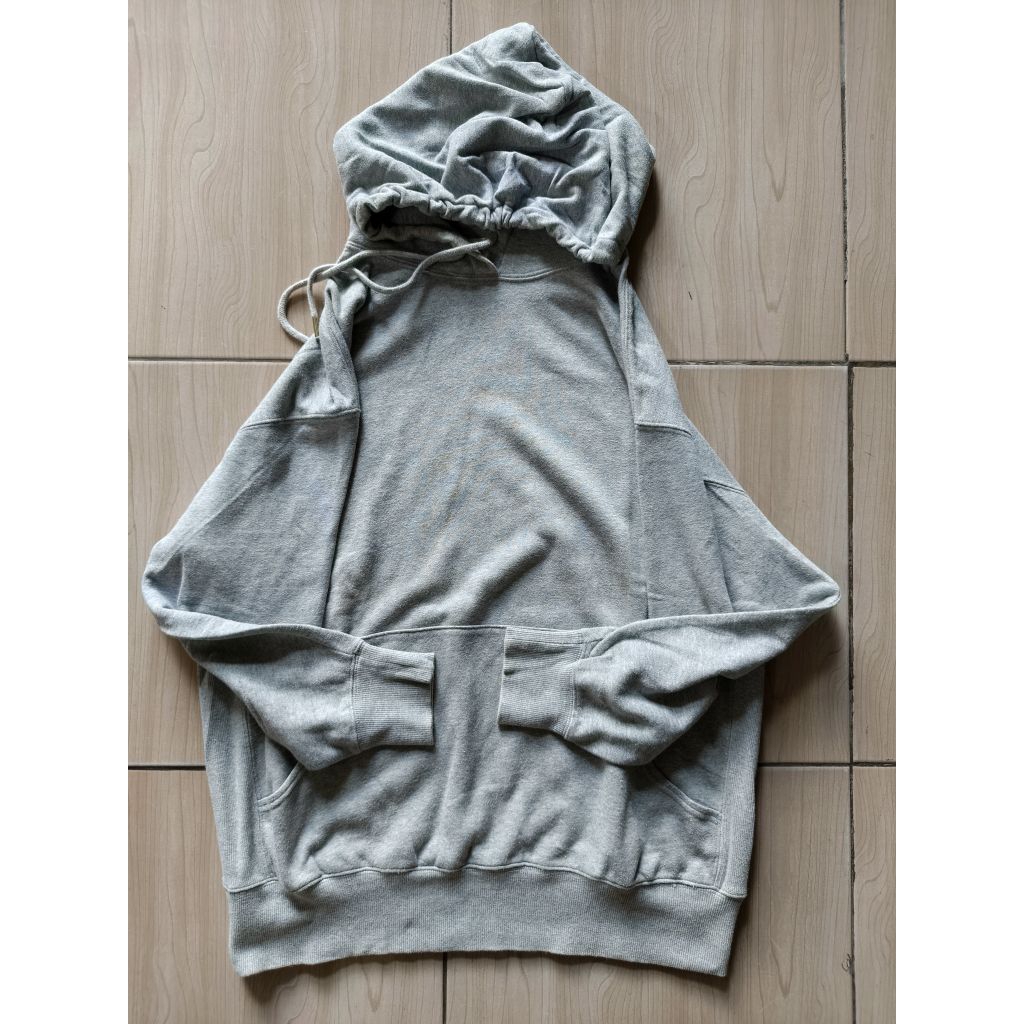 Hoodie Tebal Merek GU Uniqlo Warna Abu Bahan Fleece Size XXL