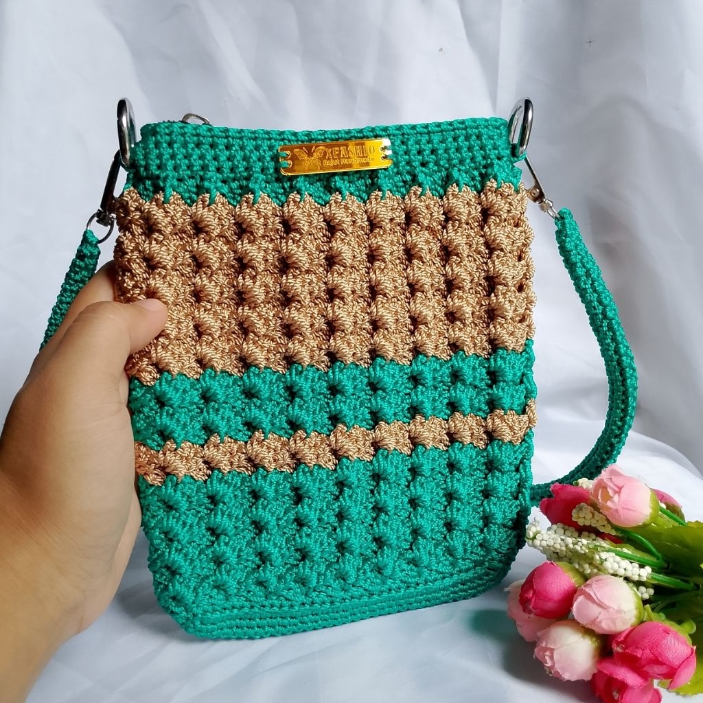 Sling Bag Rajut Motif Prada Handmade Muat Hp