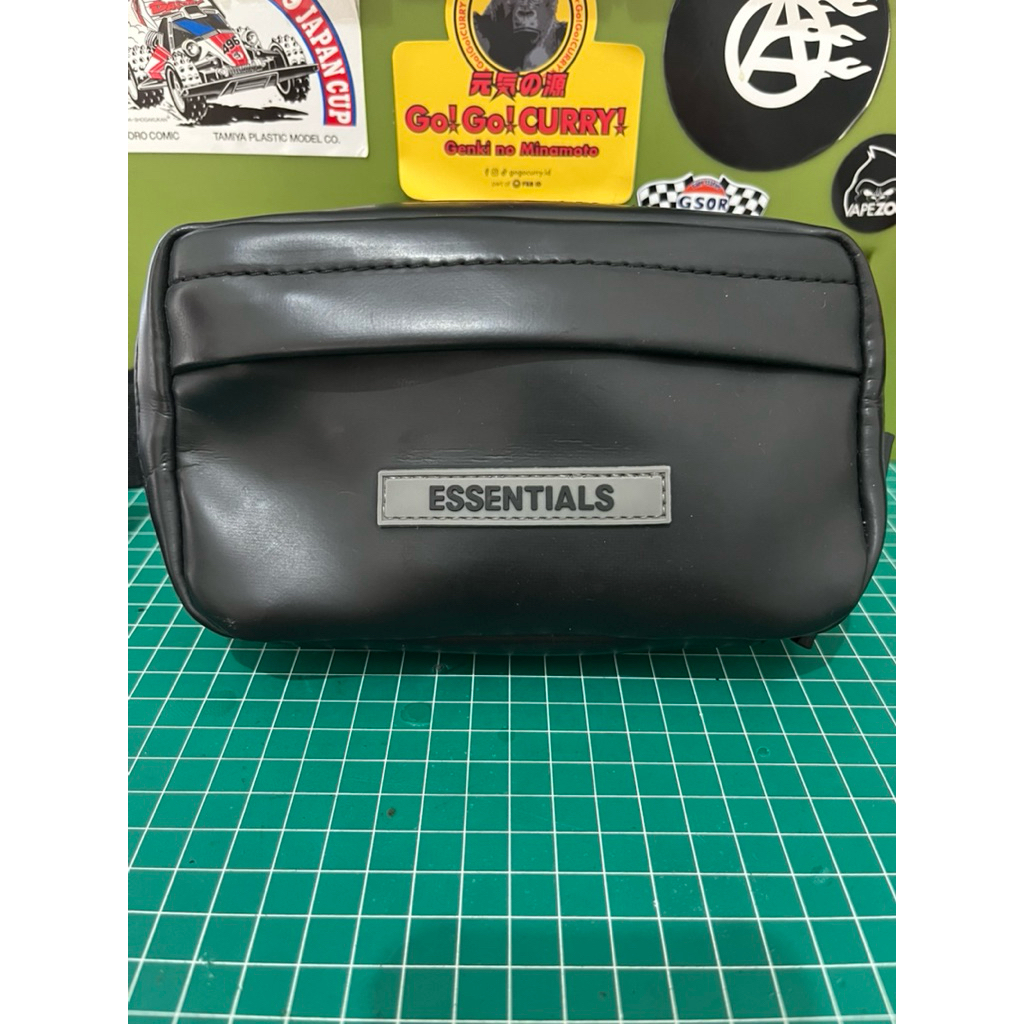 Tas Sling Bag Fear Of God Essentials