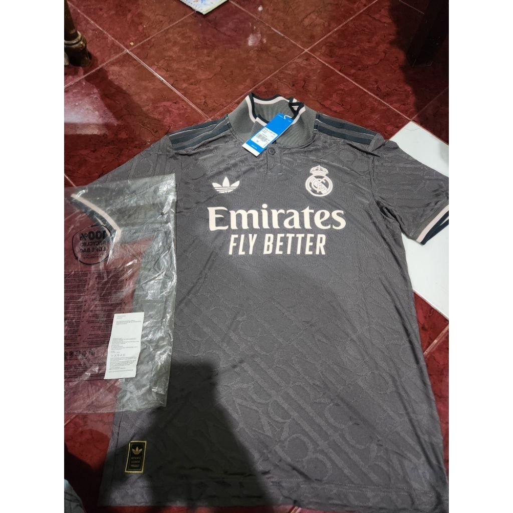 Jersey Real Madrid 3rd Player Issue Authentic Size M Kondisi New BNWT original 100%
