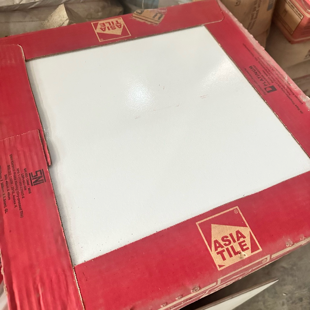 Keramik Putih 40 x 40 cm Murano (Glossy) Asia Tile / Keramik 40x40 Putih White