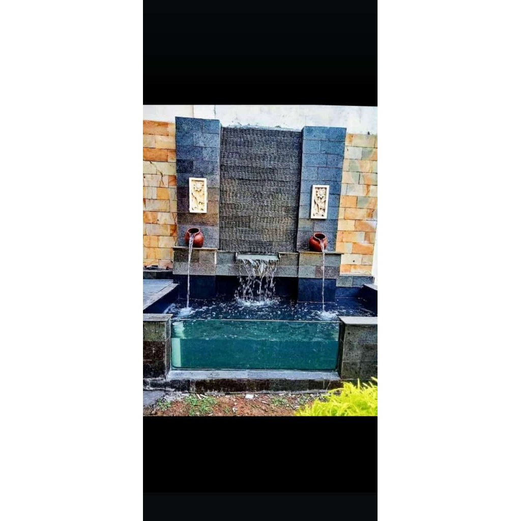 kolam ikan ko'i minimalis kombinasi kolam kaca atau kolam batu alam