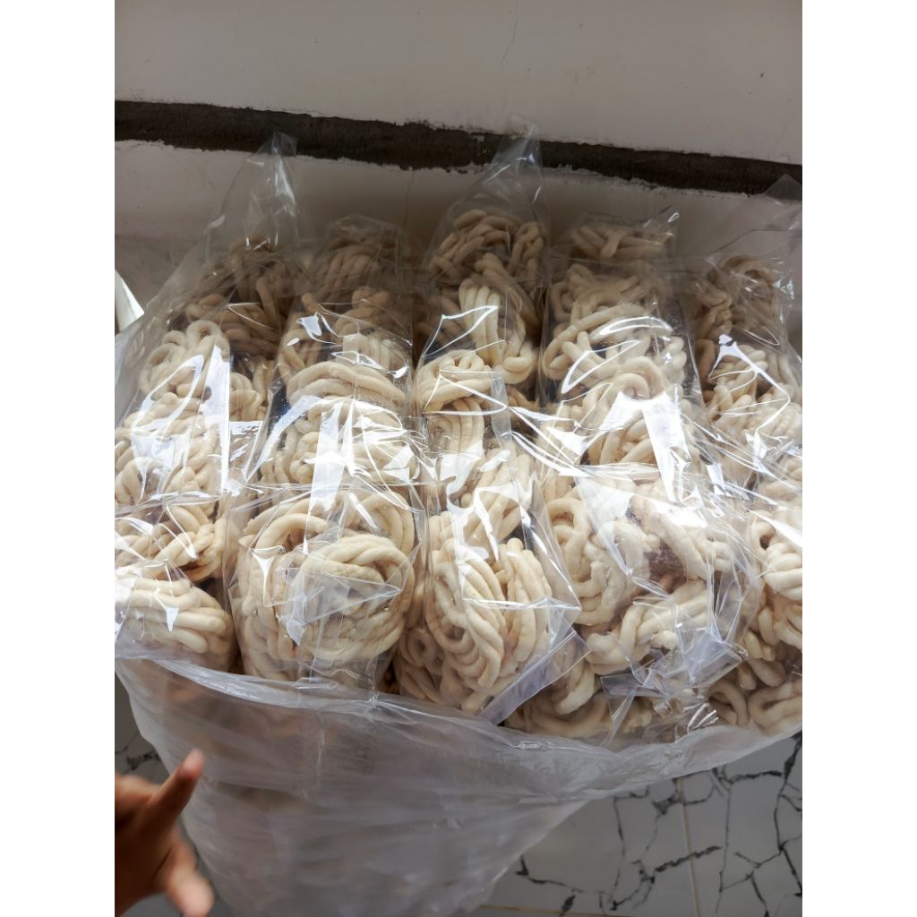 

KERUPUK SANGGUL KULIT TENGGIRI ASLI 250 GRAM (instan)