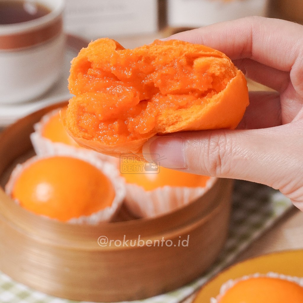 

Salted Egg Pao Roku Bento isi 6 - Bakpao Frozen Rasa Telur Asin ala Dimsum Halal | Roti Kukus