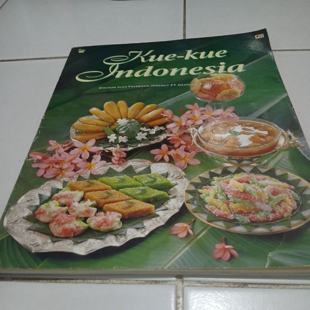 BUKU RESEP KUE-KUE INDONESIA YASA BOGA