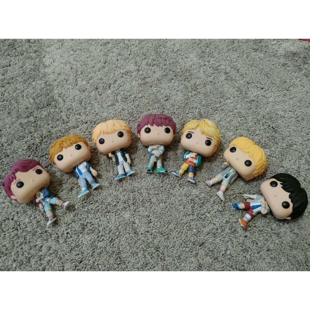 figur Funko Pop Rocks BTS Dynamite. 