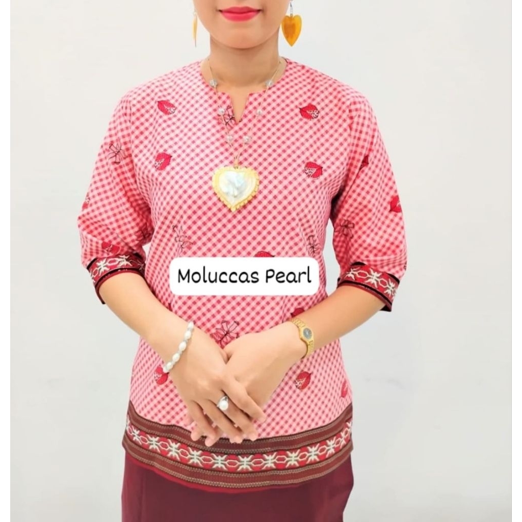 Baju Cele Batik Maluku.