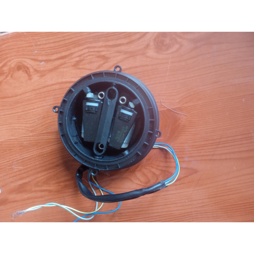 dinamo penggerak kaca spion Isuzu panther touring lm lv Gren touring  th 2008-2014