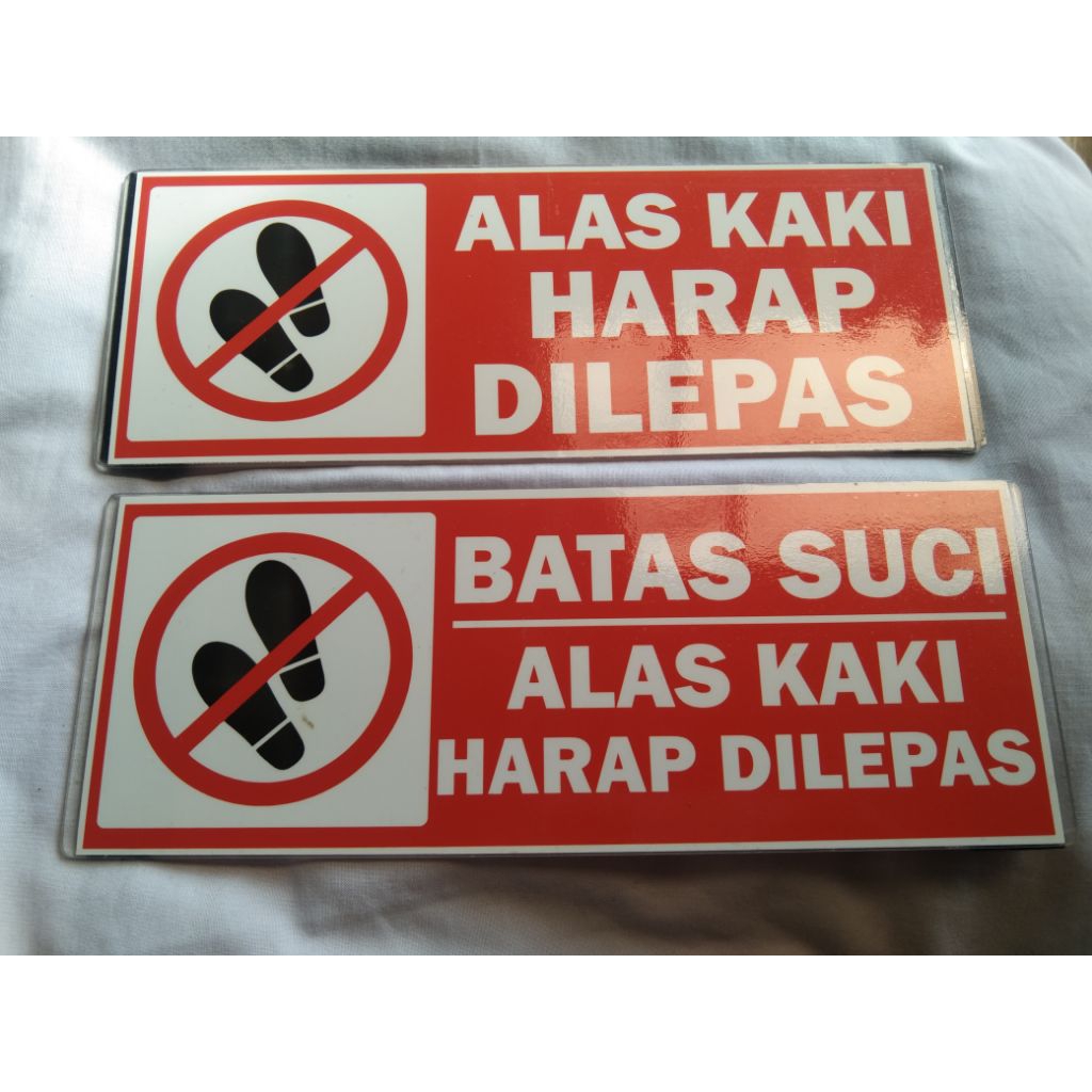 

TULISAN ACRLIC batas suci UKURAN HARGA SATU SET 24CMX9CM