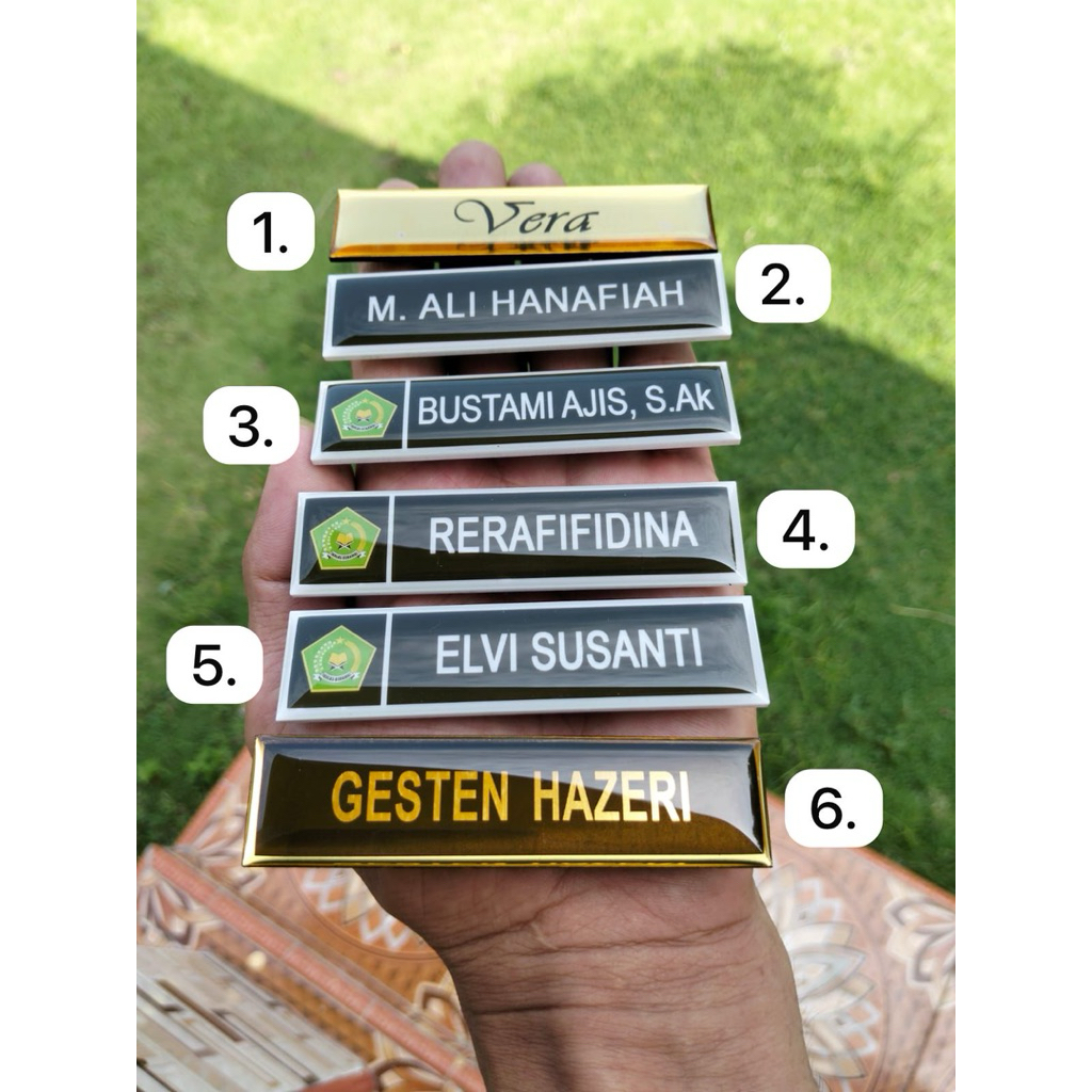 

name tag / papan nama