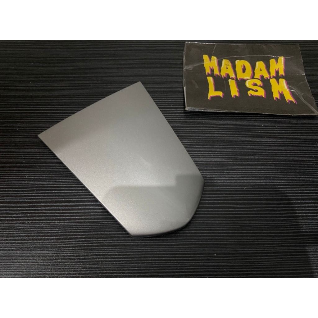 COVER TAIL-COVER SAMBUNGAN BODY TENGAH BELAKANG HONDA REVO 2007, 100% ORIGINAL AHM
