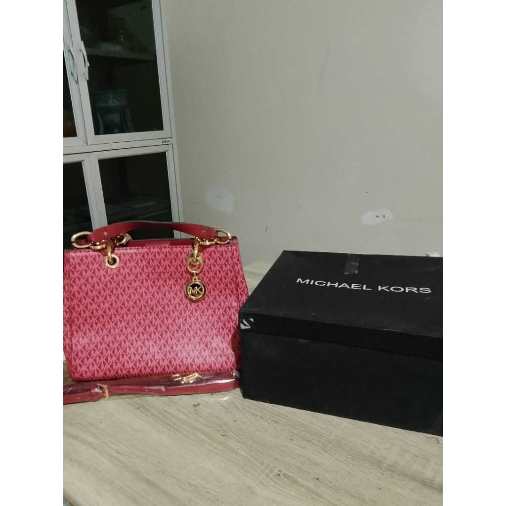 Tas Murah Tas Wanita Tas Wanita murah Michael Kors Cynthia Satchel warna merah