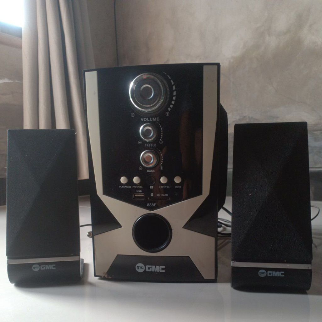 speaker aktif GMC super bass seri 888E