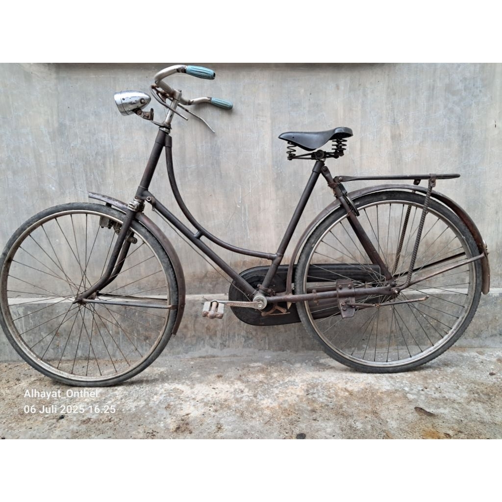 Sepeda Ontel Antik Jadul Tua Holland