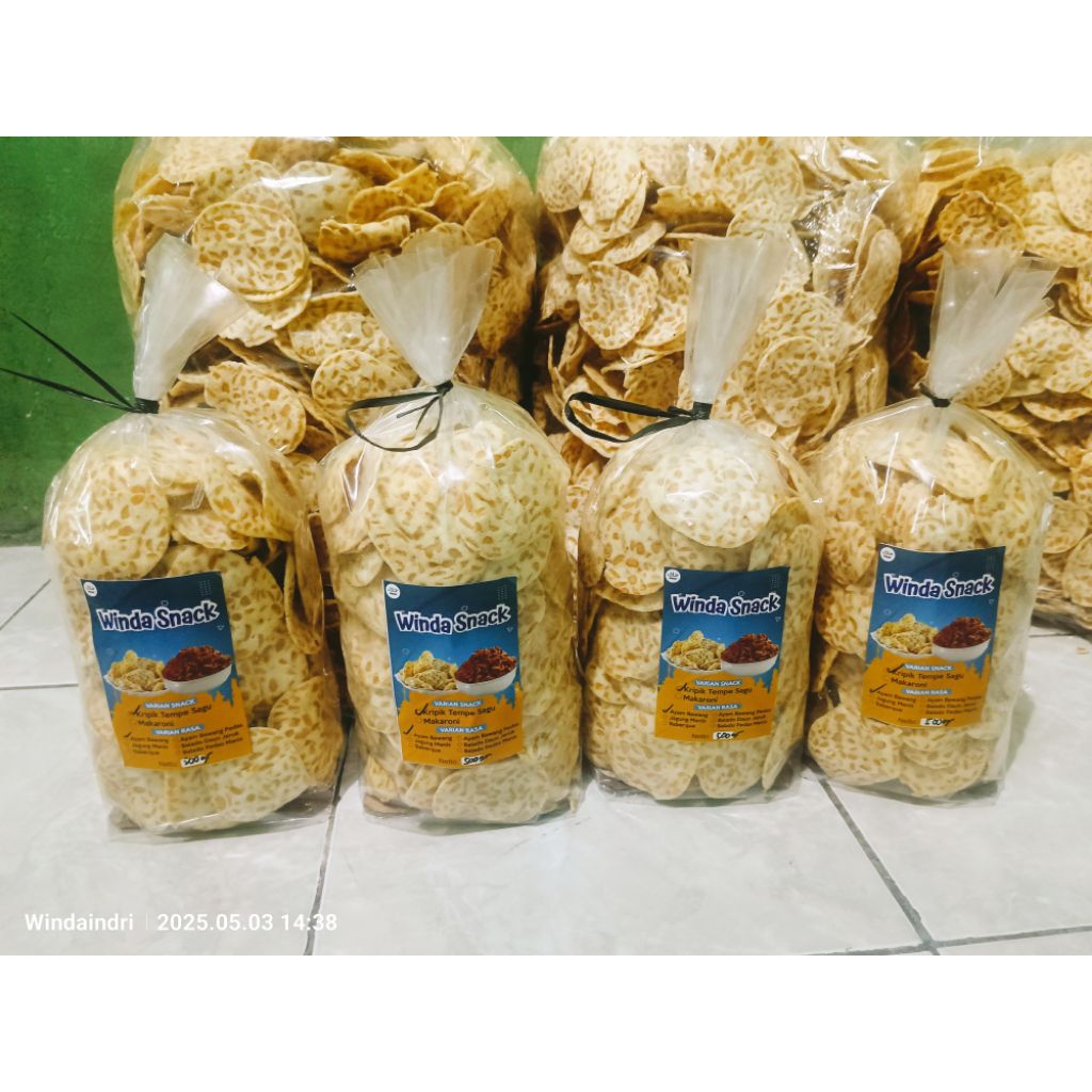 

Kripik Tempe Sagu Rasa Ayam bawang 1kg