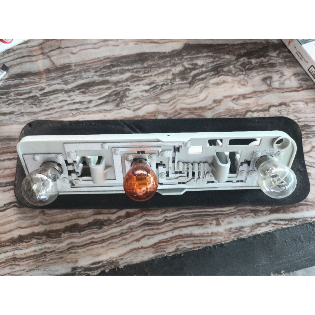 Dudukan stoplamp nissan march ori
