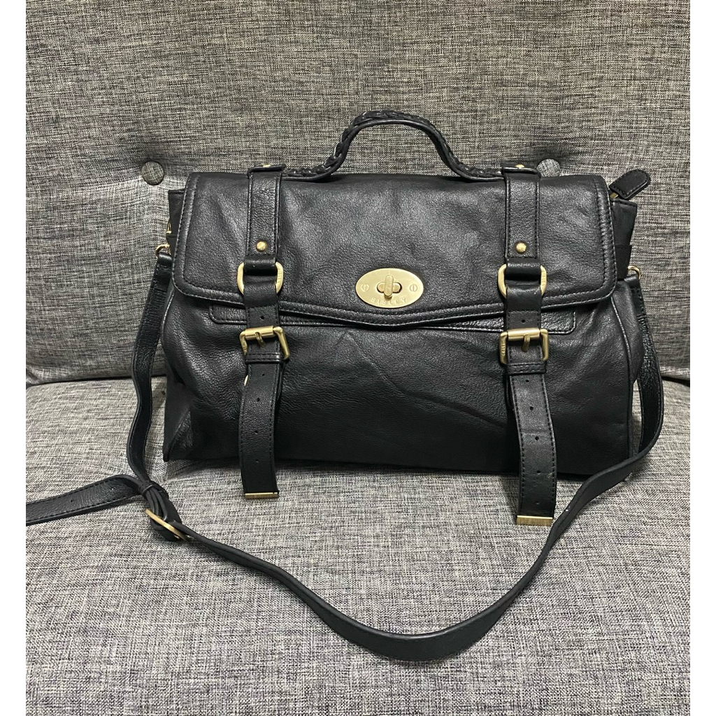 Tas hitam kulit Sisley