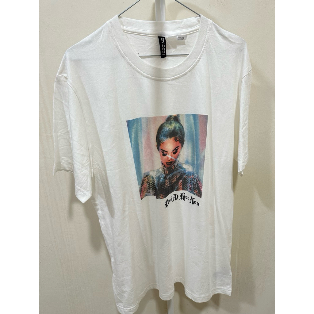 Kaos H*M Divided ukuran L