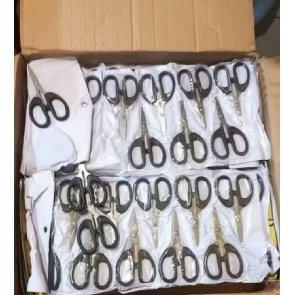 

12 pics gunting rencengan ukuran 4,5 cm