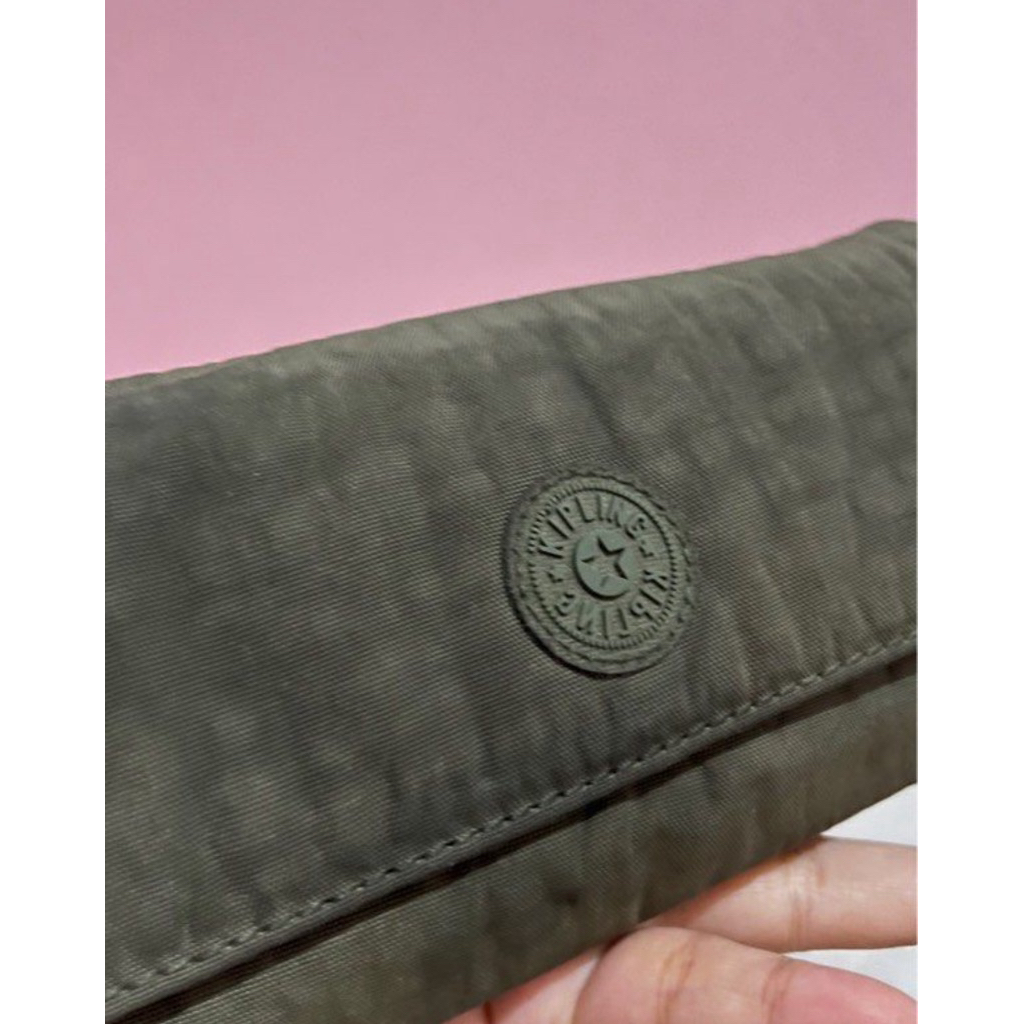 kipling dompet