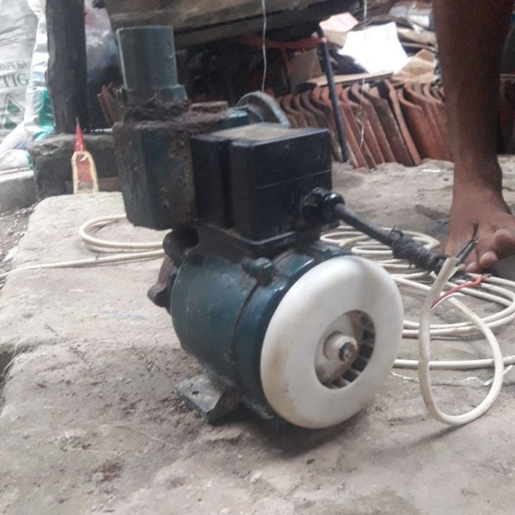 Dinamo pompa air panasonic 125watt national  bekas