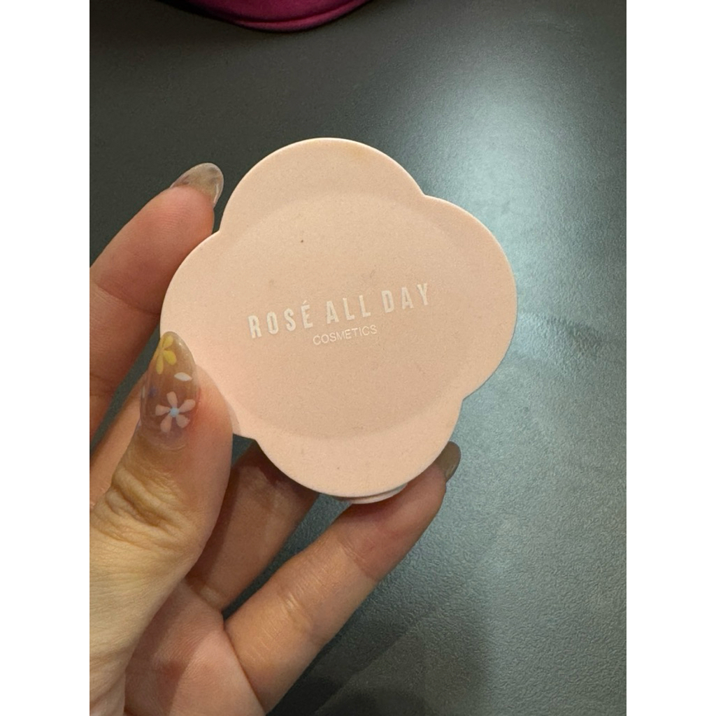 PRELOVED ROSE ALL DAY - Cheeky Veil Powder Blush in Who’s That Cheek