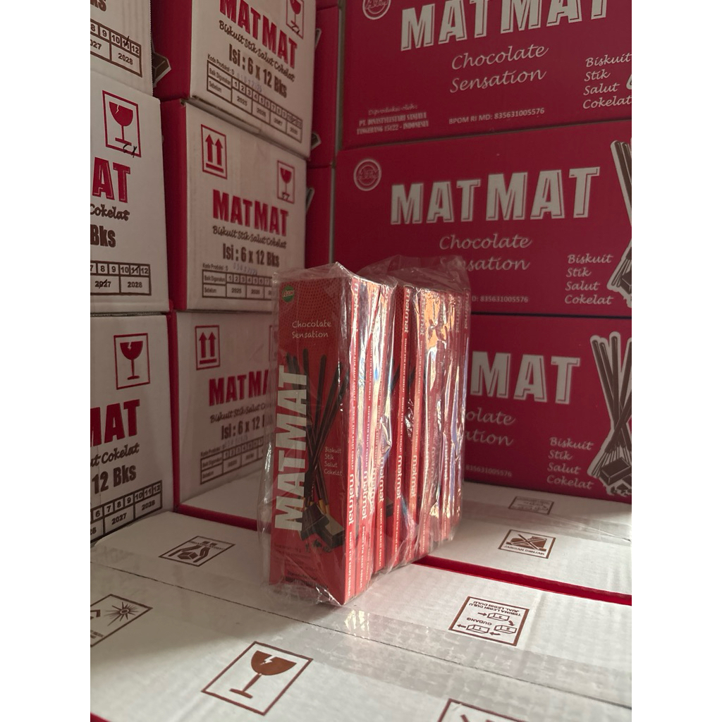 

SNACK COKELAT - MAT MAT STICK CHOCOLATE SENSATION 1 PACK ISI 12