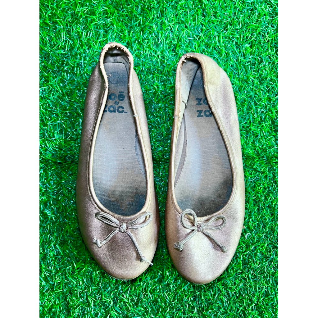 Preloved Flat Shoes / Sepatu Teplek Anak Perempuan Original Zoe & Zac Rose Gold Size 33 (Size 2)