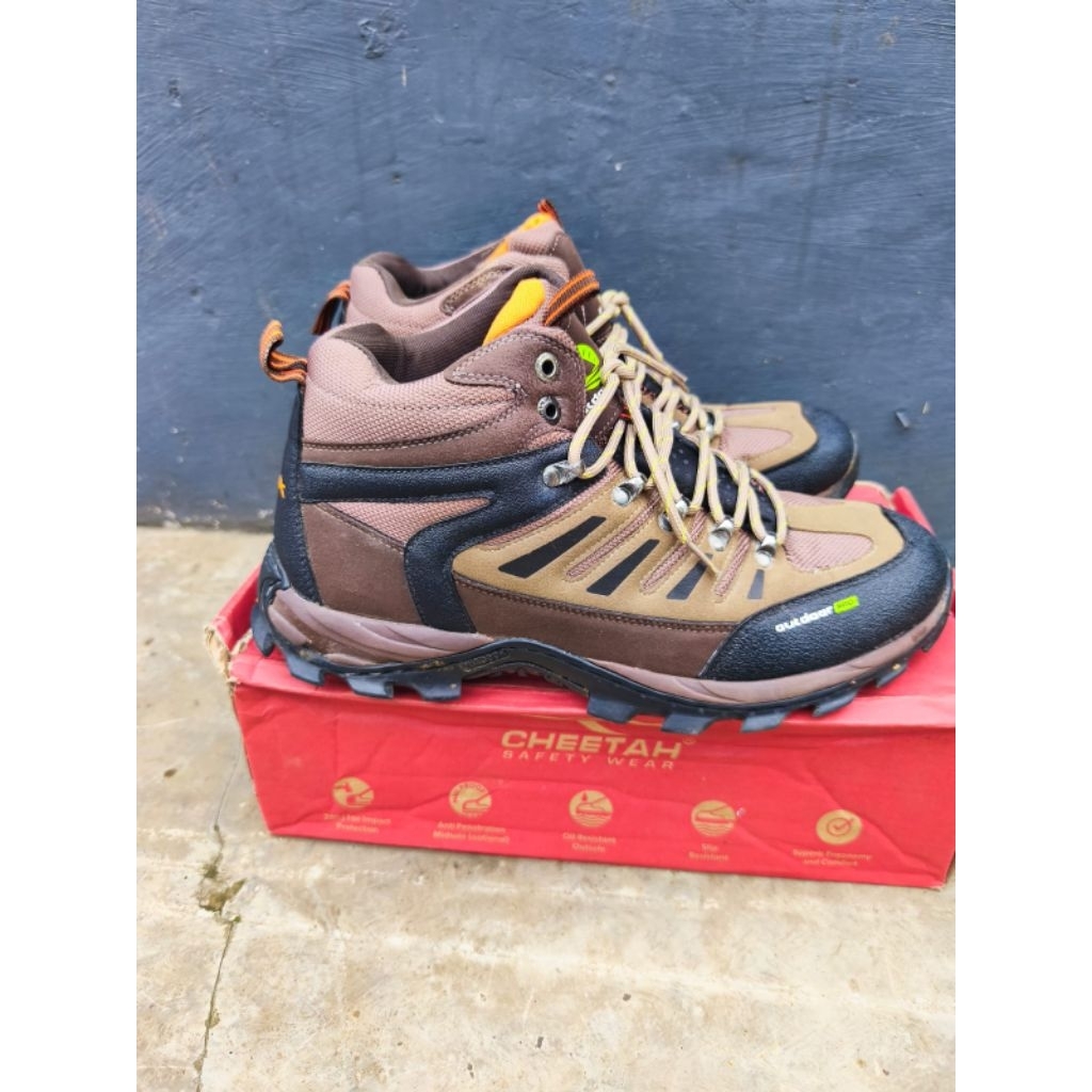 Sepatu Hiking Second Outdoor Pro Link Size 45