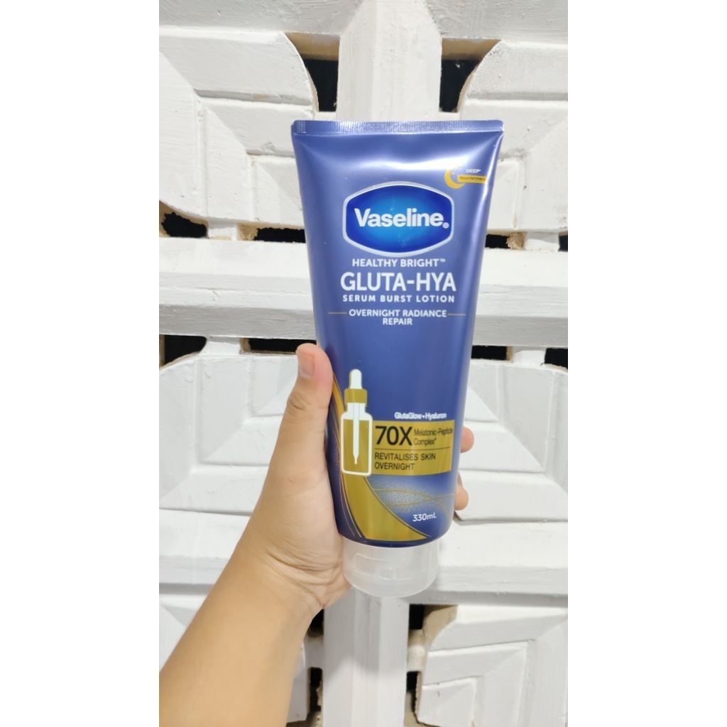 Vaseline Gluta Hya Over Night Radiance Repair 330ml