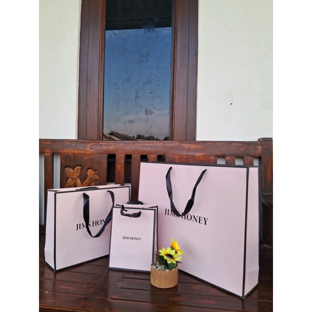 

PAPER BAG ORI JIMSHONEY TAK KADO UNTUK YANG SPESIAL.