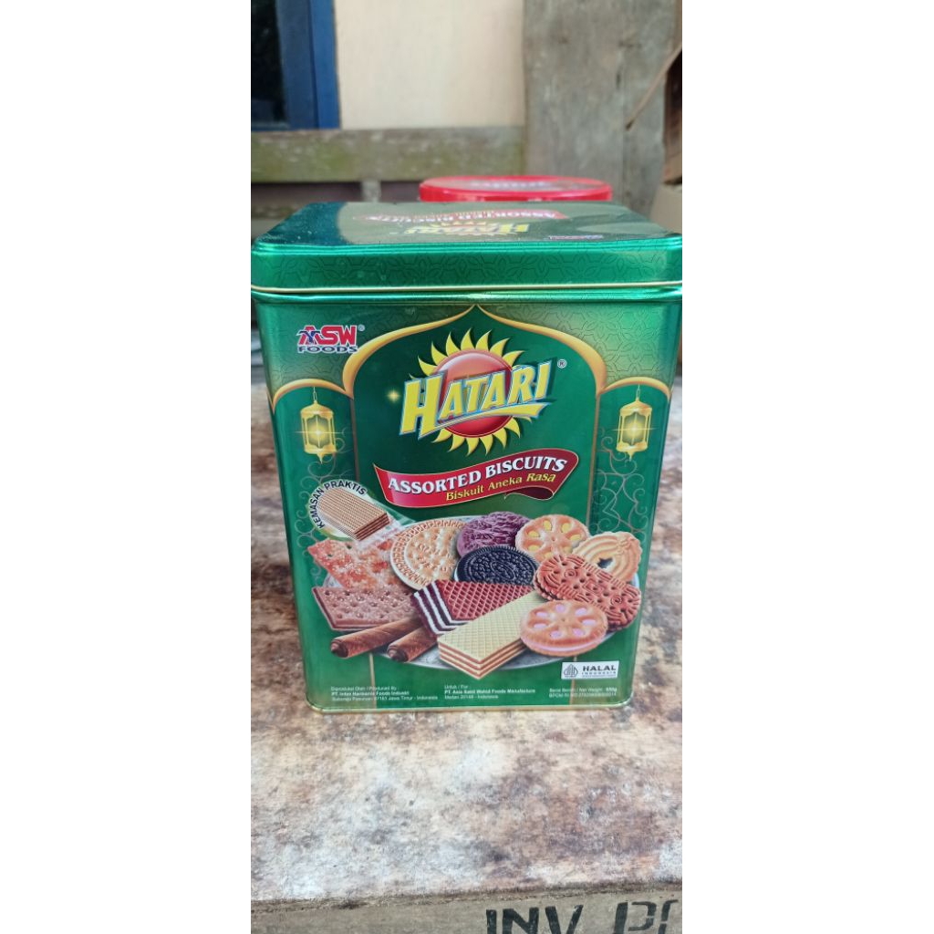 kaleng bekas biskuit hatari
