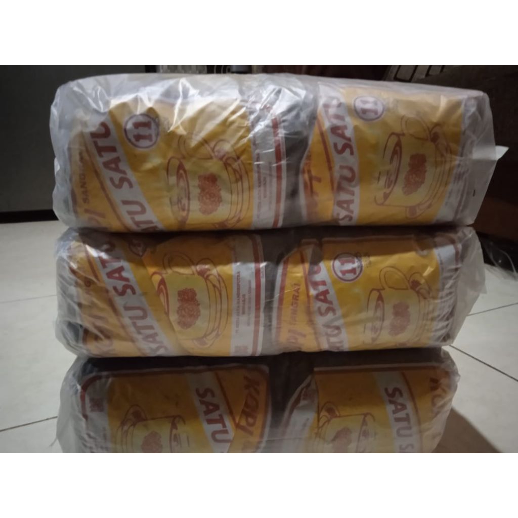 

Biji Kopi sangrai Satu-Satu 250gr [1Ball 2,5 Kg]//[Isi 10 bungkus].