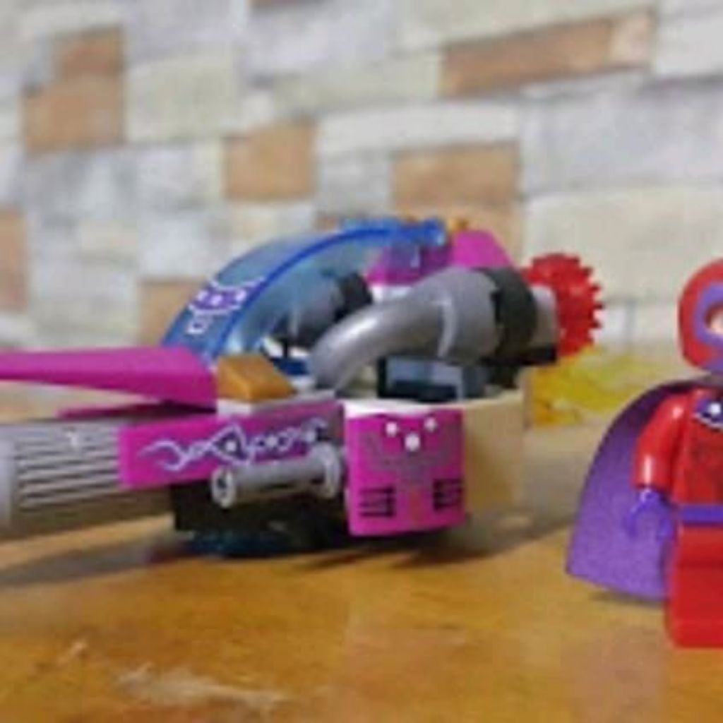 figure magneto mutan magnetism figure Erik Lehnsherr figure x-men figure magneto x men 97 figure mar