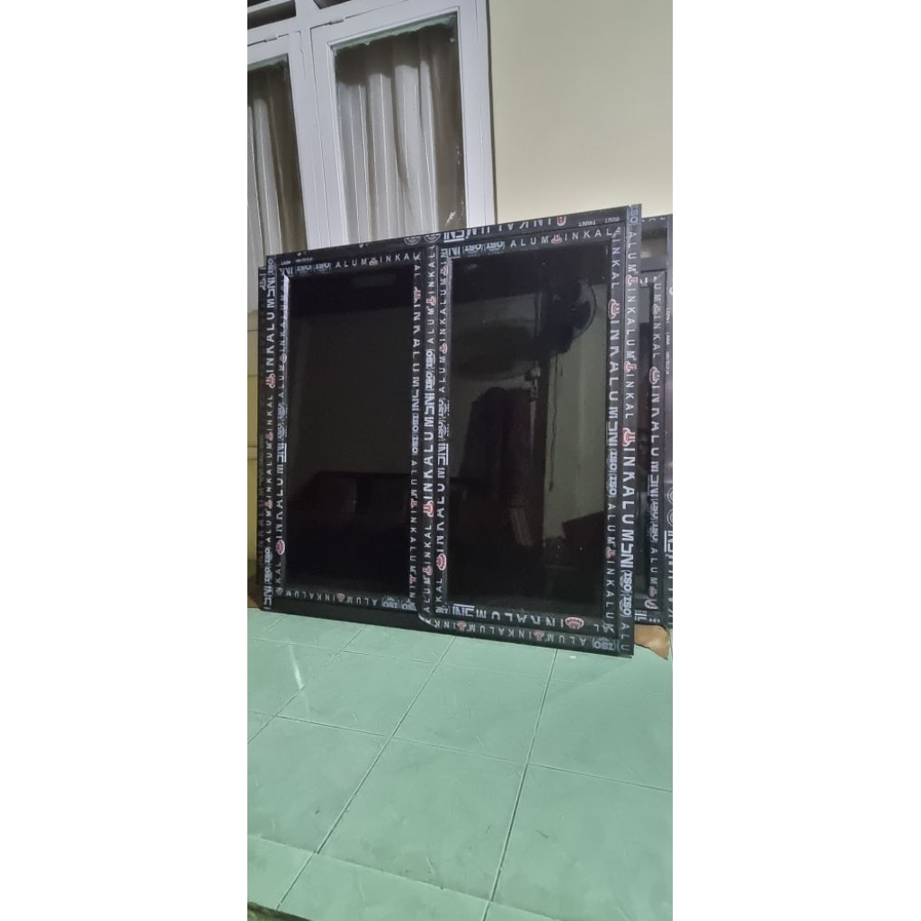 kusen jendela double swing aluminium