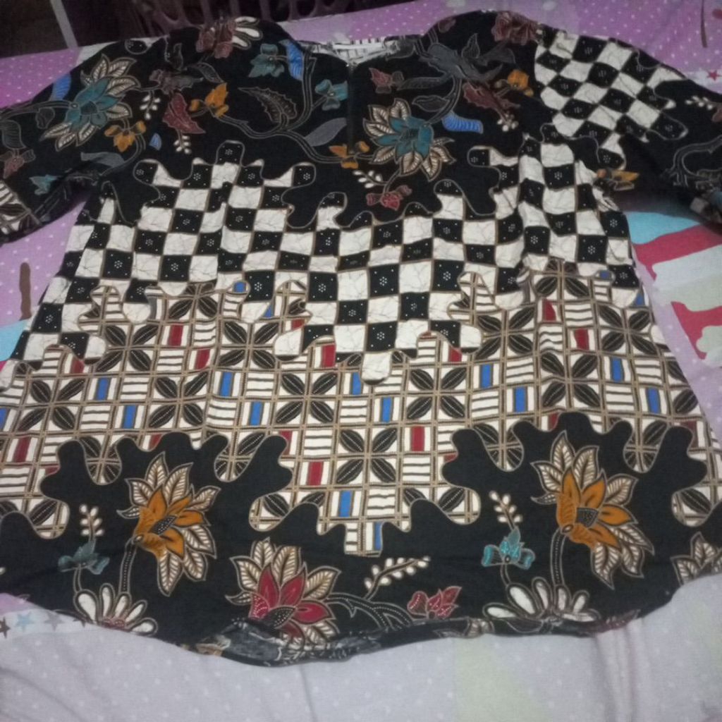 PRELOVED BATIK ARGADINE