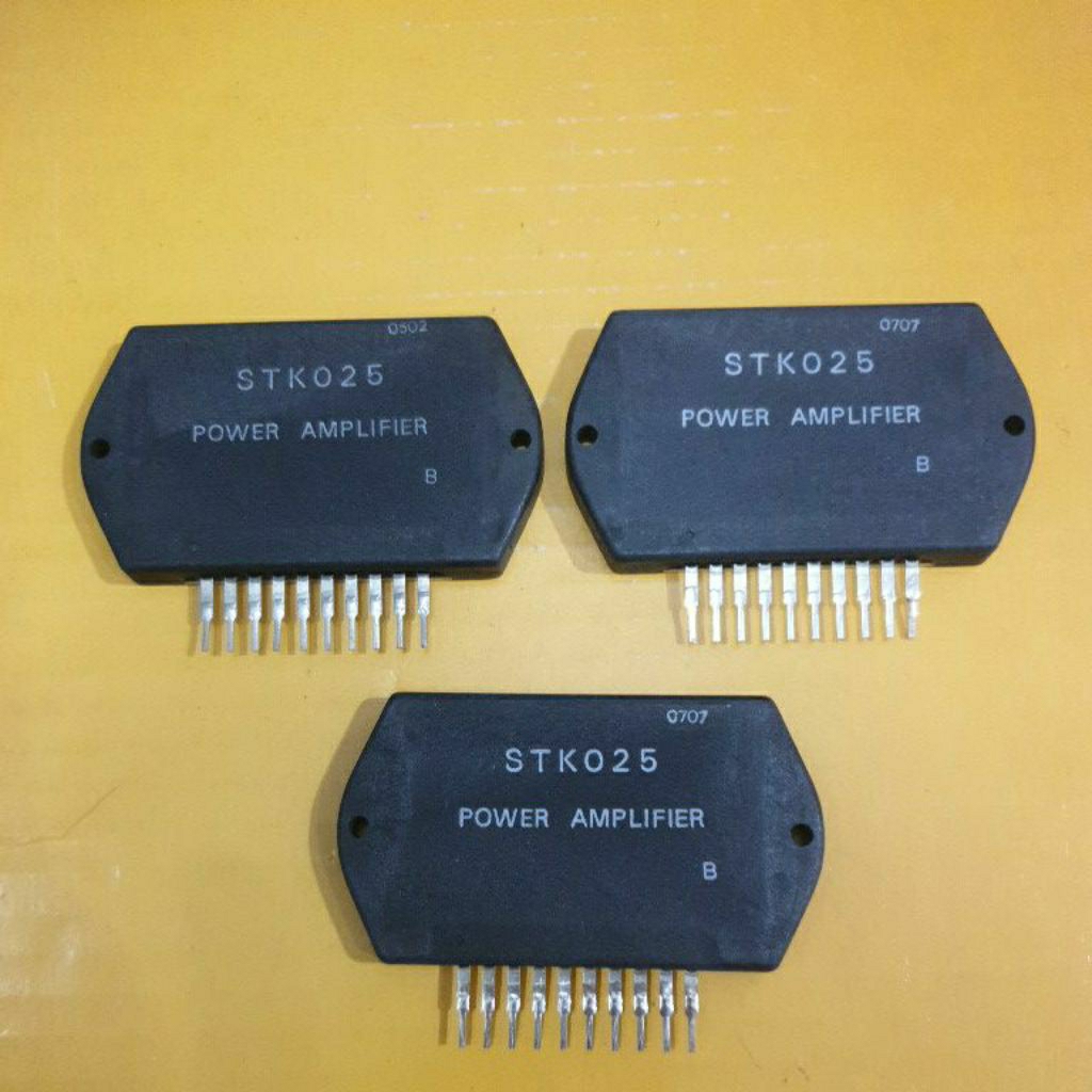 STK 025 - POWER AMPLIFIER
