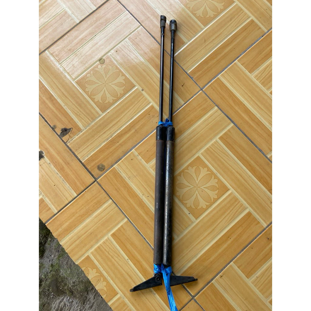 shock bagasi nissan xtrail t30